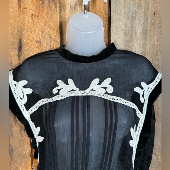 Free People Black Sheer Blouse with White Embroidery- Size Small- NWT - Picture 2 of 9